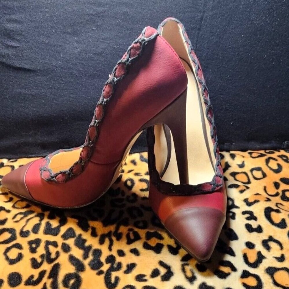 Gwen Stefani Unworn Women's Shoes w/4" Heels - Jango in Bordeaux (Deep Red)
